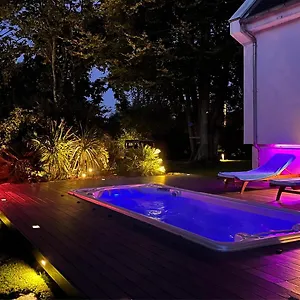 Couette-café Eden - Piscine&spa D Hôtes, Locquirec